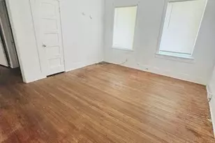 100 N Brazos St, Lockhart, TX 78644 - Photo 5
