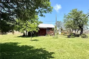 370 County Rd 4126, Lampasas, TX 76550 - Photo 29