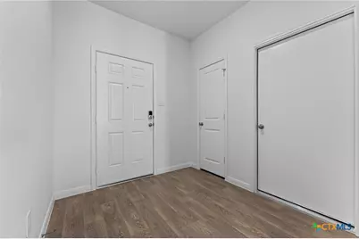 211 Las Lomas Drive, San Marcos, TX 78666 - Photo 3