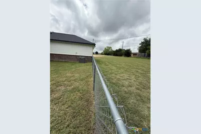 1211 W 6th Street, Lampasas, TX 76550 - Photo 27
