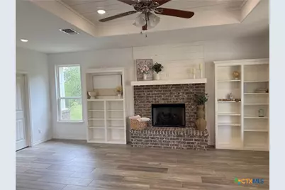1211 W 6th Street, Lampasas, TX 76550 - Photo 3