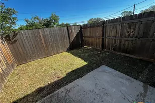 202 N Walnut, Lampasas, TX 76550 - Photo 9