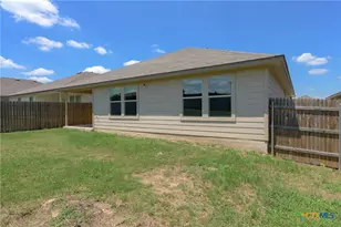 325 Jacquard Ct, Troy, TX 76579 - Photo 11