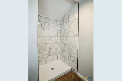 2003 Woodlawn Street #rear, Victoria, TX 77901 - Photo 7