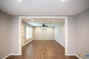 2003 Woodlawn St, Victoria, TX 77901 - Photo 13