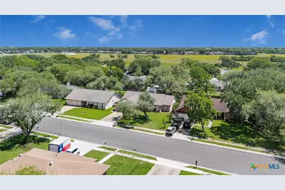 306 Beechwood Drive, Victoria, TX 77901 - Photo 35