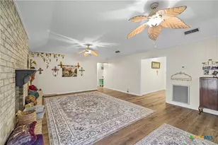 306 Beechwood Dr, Victoria, TX 77901 - Photo 5