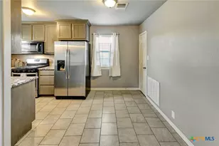 3205 Gayle St, Victoria, TX 77901 - Photo 7