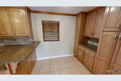 924 Holly Street, Copperas Cove, TX 76522 - Photo 9