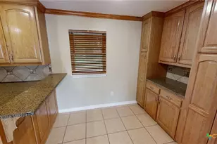 924 Holly St, Copperas Cove, TX 76522 - Photo 9