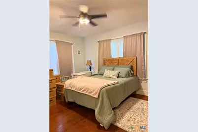 1201 S 25th Street, Temple, TX 76504 - Photo 5