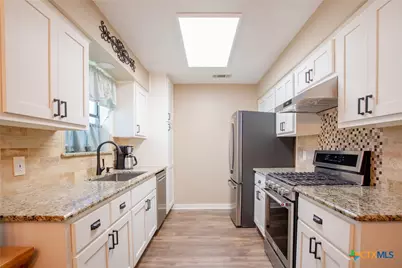 416 Roanoke Drive, Victoria, TX 77904 - Photo 7