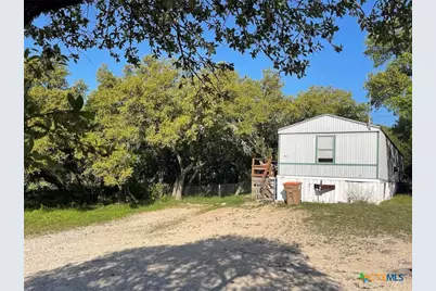 122 Sonnyland Drive, Canyon Lake, TX 78133 - Photo 5