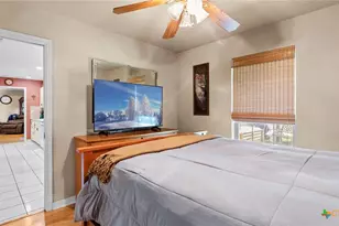 909 Queens Dr, New Braunfels, TX 78130 - Photo 17