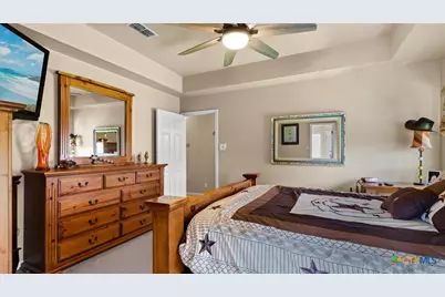 909 Queens Drive, New Braunfels, TX 78130 - Photo 21