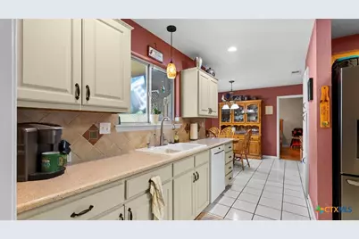 909 Queens Drive, New Braunfels, TX 78130 - Photo 11