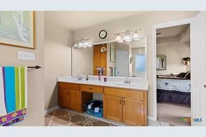 909 Queens Drive, New Braunfels, TX 78130 - Photo 23