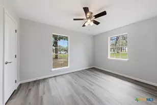 472 Hickory Forrest Dr, Seguin, TX 78155 - Photo 23