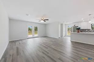 472 Hickory Forrest Dr, Seguin, TX 78155 - Photo 15