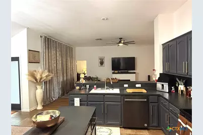 303 Arabian Drive, Victoria, TX 77904 - Photo 11