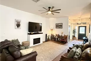 303 Arabian Dr, Victoria, TX 77904 - Photo 5