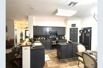 303 Arabian Drive, Victoria, TX 77904 - Photo 9