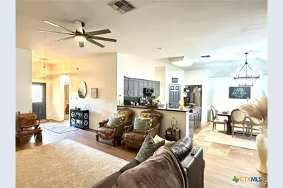 303 Arabian Drive, Victoria, TX 77904 - Photo 7