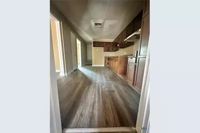 1010 Nelson, Yoakum, TX 77995 - Photo 9