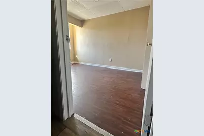 1010 Nelson, Yoakum, TX 77995 - Photo 17