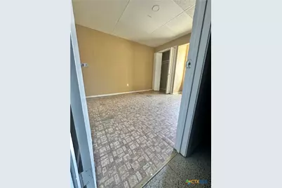 1010 Nelson, Yoakum, TX 77995 - Photo 15