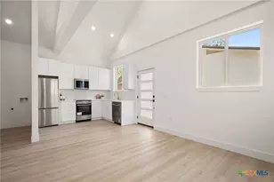 3308 Touchstone St, Austin, TX 78723 - Photo 13