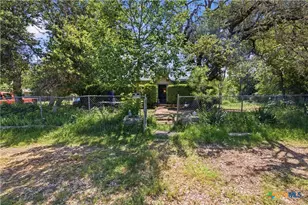 15 S Cliffwood Cir, Belton, TX 76513 - Photo 3