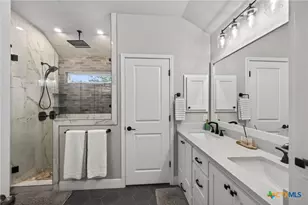 659 Winding View, New Braunfels, TX 78132 - Photo 13