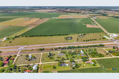 7794 US Highway 87, Victoria, TX 77905 - Photo 9