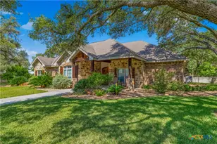 104 Trinity St, Yoakum, TX 77995 - Photo 43