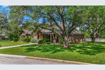 104 Trinity Street, Yoakum, TX 77995 - Photo 39