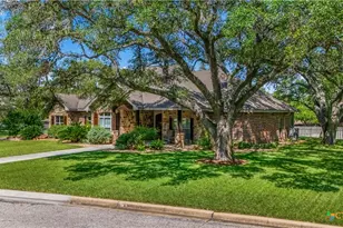 104 Trinity St, Yoakum, TX 77995 - Photo 39