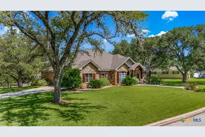 104 Trinity Street, Yoakum, TX 77995 - Photo 3