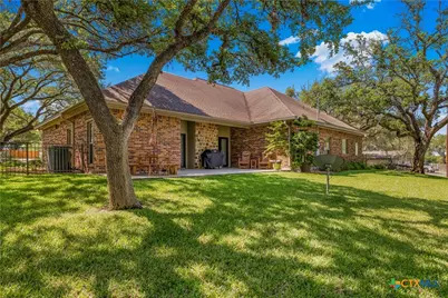 104 Trinity Street, Yoakum, TX 77995 - Photo 37