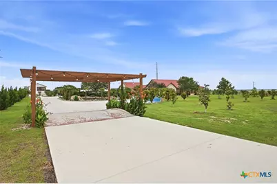 8293 Boenig Road, Seguin, TX 78155 - Photo 33