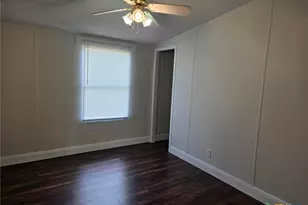 566 Gateway Cir, New Braunfels, TX 78130 - Photo 11