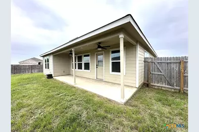 2700 La Mundial Street, Seguin, TX 78155 - Photo 19