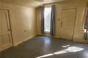 1205 S 17th St, Temple, TX 76504 - Photo 5