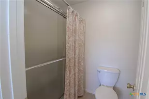 2001 Hannahawk Cir, Harker Heights, TX 76548 - Photo 17