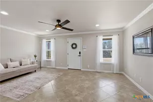 1427 Bonnyview Dr, Canyon Lake, TX 78133 - Photo 5