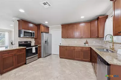 1427 Bonnyview Dr, Canyon Lake, TX 78133 - Photo 13