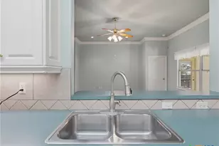 2147 N Ranch Estates Blvd, New Braunfels, TX 78130 - Photo 11