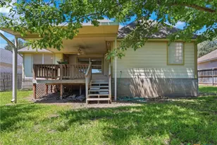 2147 N Ranch Estates Blvd, New Braunfels, TX 78130 - Photo 25