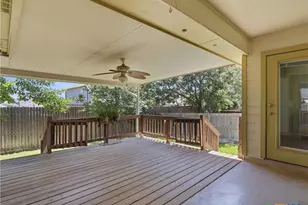 2147 N Ranch Estates Blvd, New Braunfels, TX 78130 - Photo 23