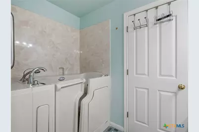 2147 N Ranch Estates Boulevard, New Braunfels, TX 78130 - Photo 15